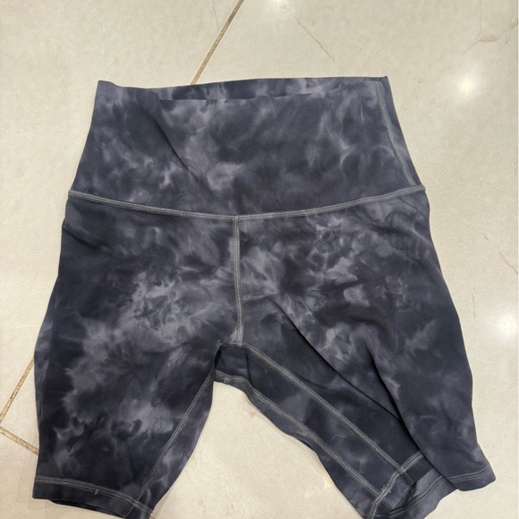 lululemon athletica Black Tie-Dye Bike Shorts - Picture 3 of 3